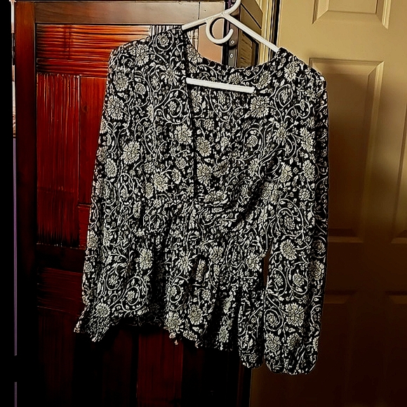 Shirt - Picture 1 of 8